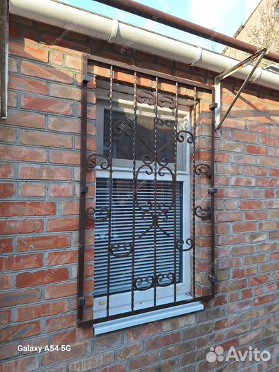 Кованые решетки на окна