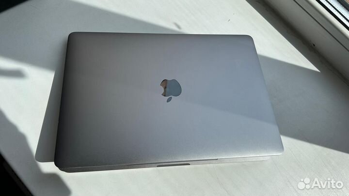 Macbook pro 13 2018 i7/16/512