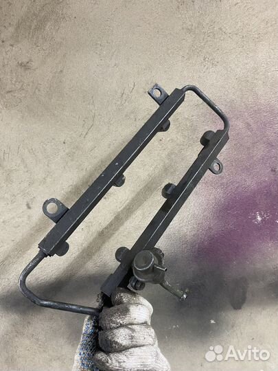 Топливная рампа mitsubishi pajero 2 6g72