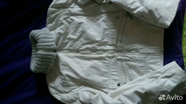 Куртка белая короткая