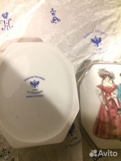 Туалетная фарфоровая коробочка/ шкатулка (спб)