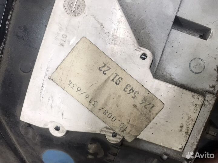 Mercedes benz w124 панель приборов 1244401747