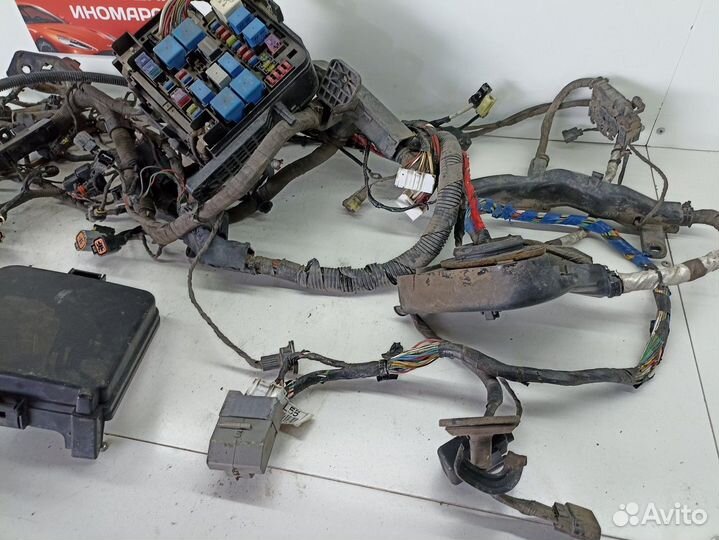 Электропроводка подкапотная (хэтчбек)