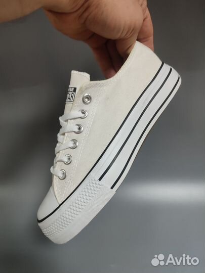 Кроссовки женские весна