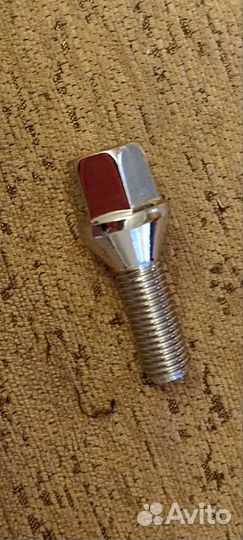 Проставка диска колеса и болты