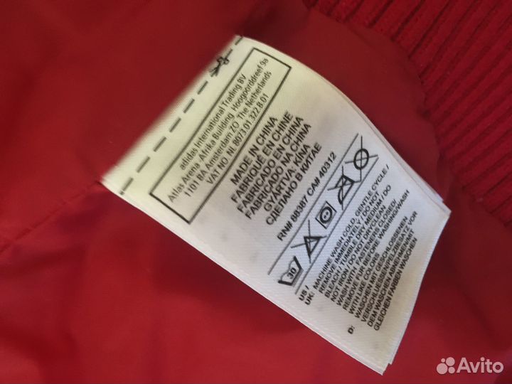 Жилетка adidas на девочку 8-9 лет