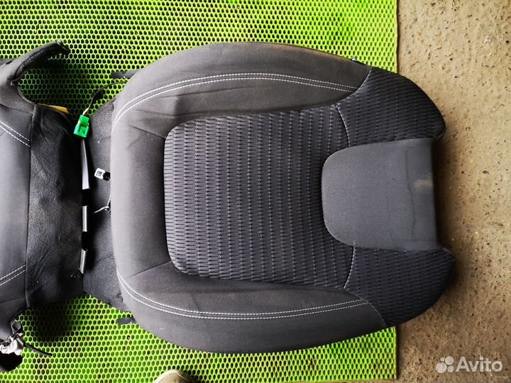 Обивка передних сидений для Renault Kaptur 2016-н