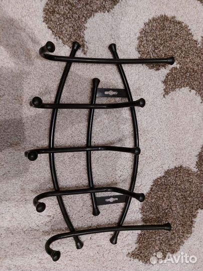 Вешалка настенная металлическая