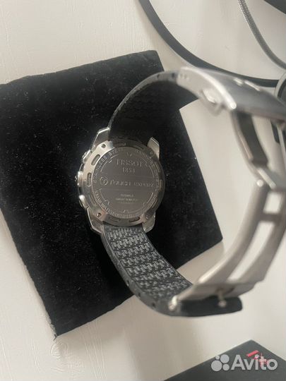Часы tissot t-touch expert