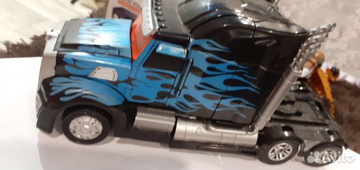 Игрушки трансформеры