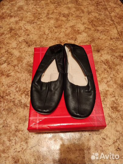 Чешки черные кожаные 22,5см, 24см