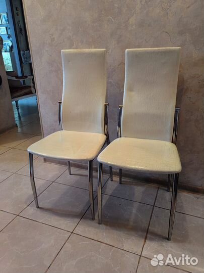 Стулья кухонные 2 шт б\у
