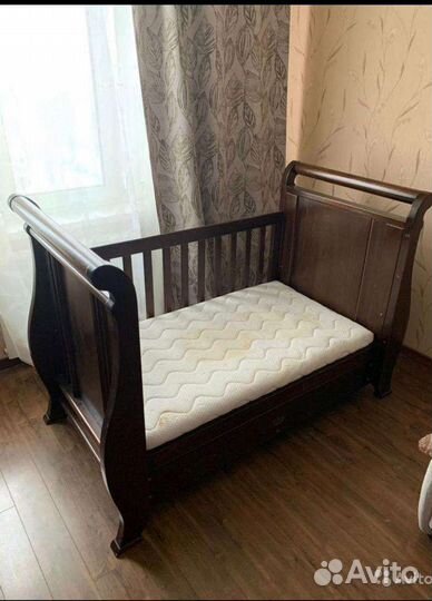 Детская кроватка