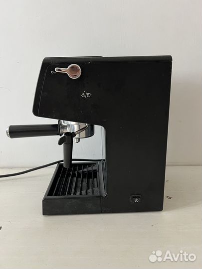 Кофемашина кофеварка рожковая DeLonghi ECP31.21