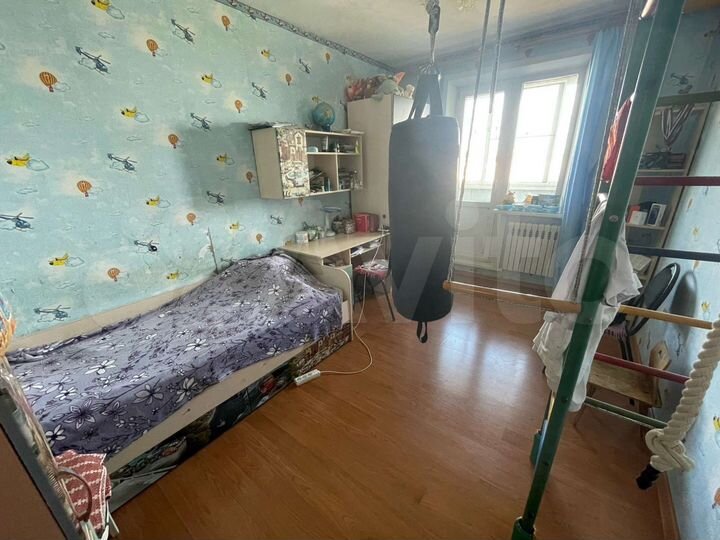 4-к. квартира, 87 м², 8/10 эт.