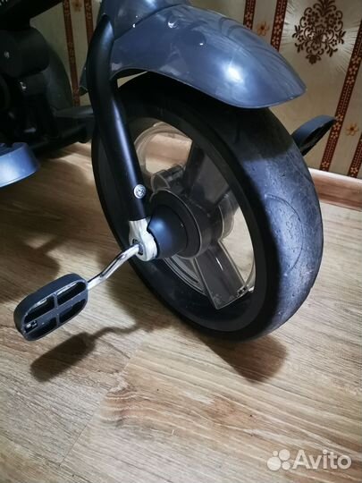 Детский велосипед с родительской ручкой