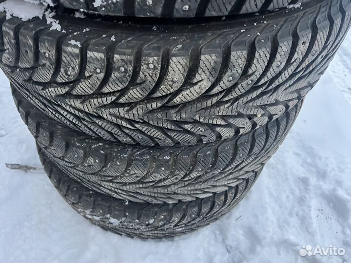 Yokohama Ice Guard Stud IG55 235/65 R16 108T