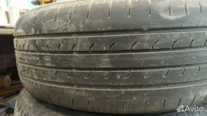 Goodyear EfficientGrip SUV 4x4 215/60 R17