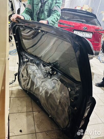 Дверы багажника рав4 в зборе