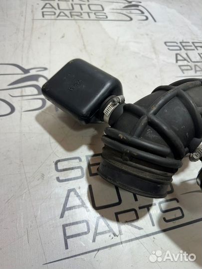 Патрубок воздушного фильтра Suzuki Grand Vitara JT