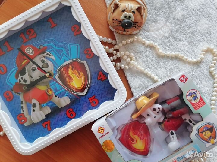 Часы настенные детские и игрушка