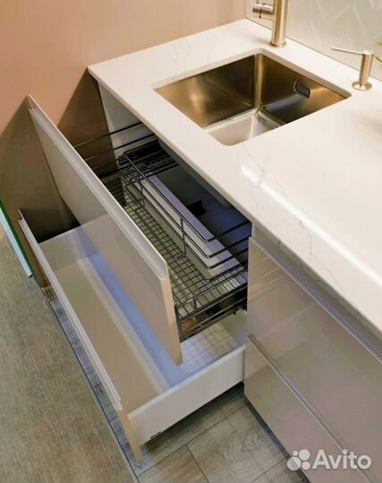 Кухонный гарнитур из массива