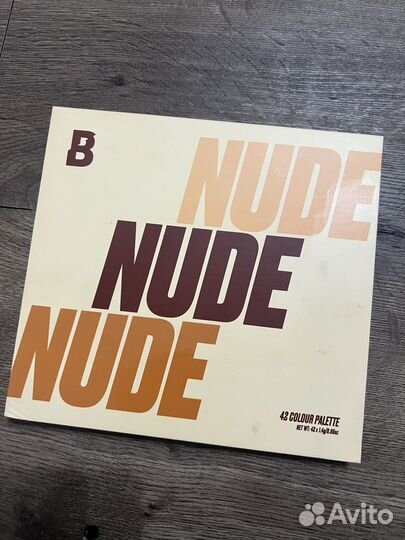 Палетка beauty bay 42 nude