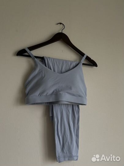 Костюм спортивный