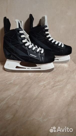 Коньки хоккейные