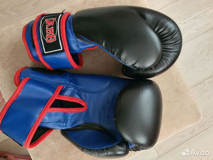 Боксерские перчатки и шлем детские