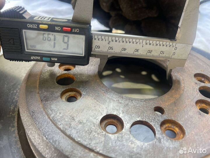 Тормозные суппорта + диски toyota celsior ucf21