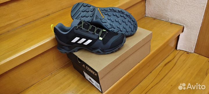 Кроссовки Adidas 39.5 размер оригинал