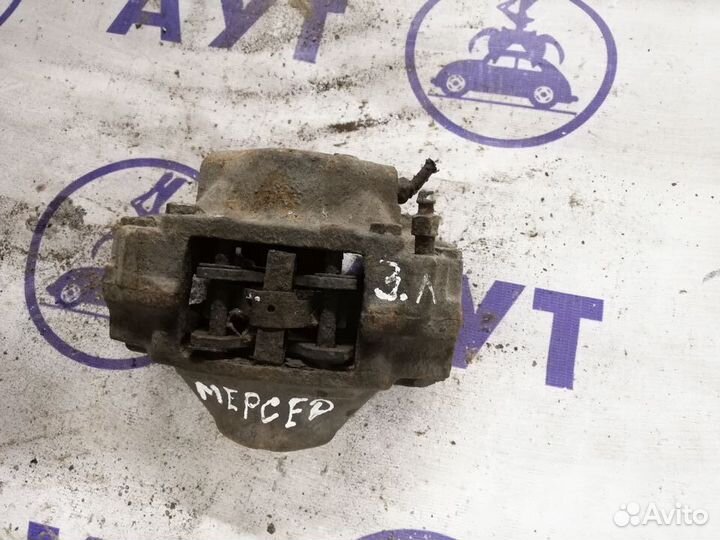 Суппорт задний правый левый Мерседес 203