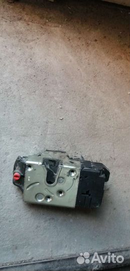 Гранта замок на заданию правую дверь