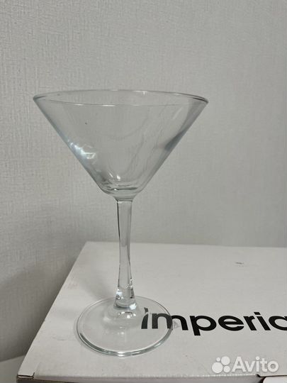 Бокалы для мартини или коктелей