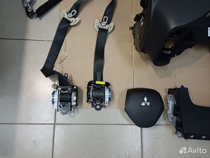 Торпеда панель Митсубиси Аутлендер 3 GF