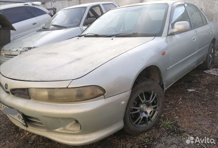 Mitsubishi Galant E72A G493 в разбор по запчастям