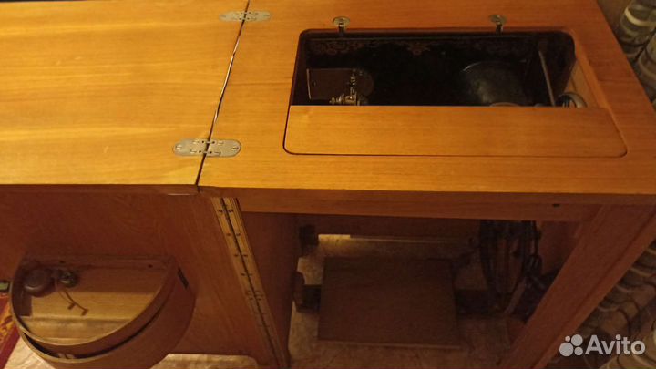 Швейная машина Подольск ножная