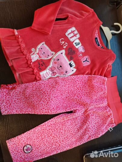 Куртка, варежки пуховые и костюм