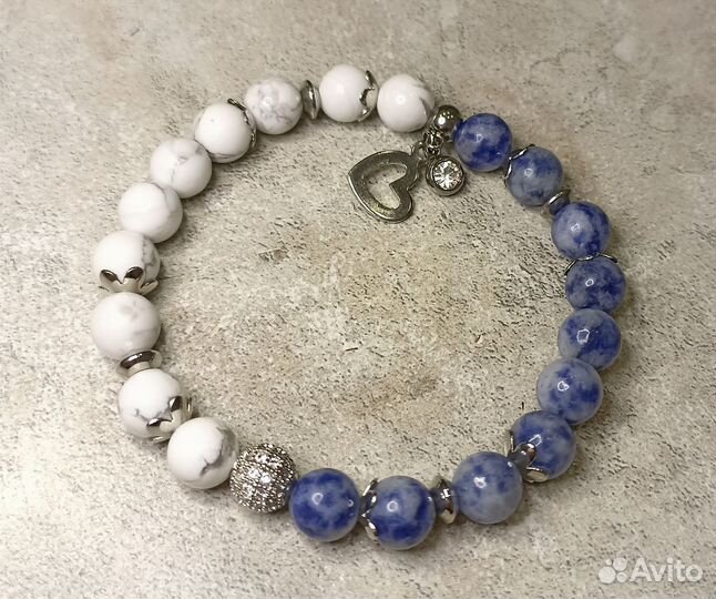 Браслет из натуральной яшмы и говлита