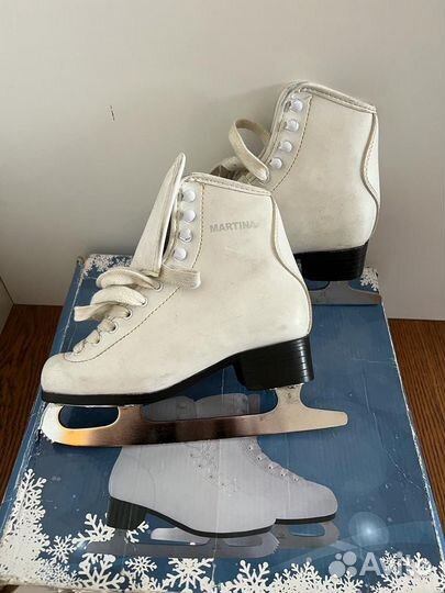 Коньки фигурные, 32