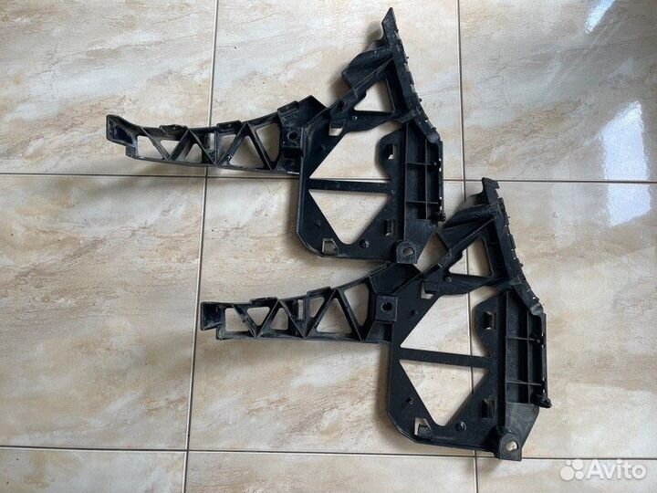 Кронштейн бампера задний правый Mercedes Ml Class