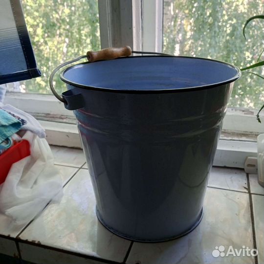 Ведро эмалированное 12 л с крышкой