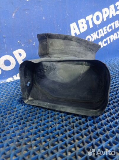 Воздуховод Toyota Carina E седан 3S-FE 1992