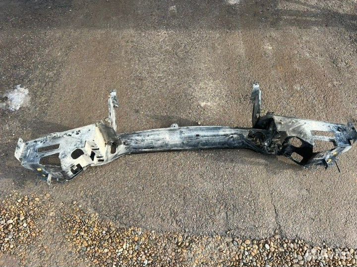 Рамка передняя(телевизор) передняя Volvo Xc90