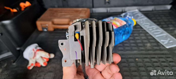 Линзы в фары toyota highlander