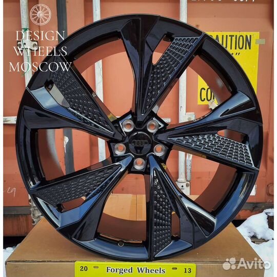Кованые диски R22 на Audi A7 RS7 Q7 Q8