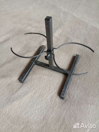 Стойка для мисок