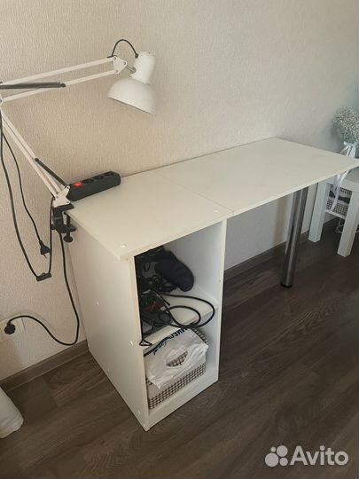 Маникюрный стол складной бу