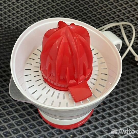 Соковыжималка Maxwell MW-1109 (Рассрочка / В4)